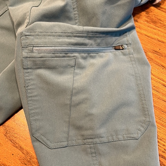 Figs Yola Hydrogreen S/T Scrub Pants - Picture 11 of 12